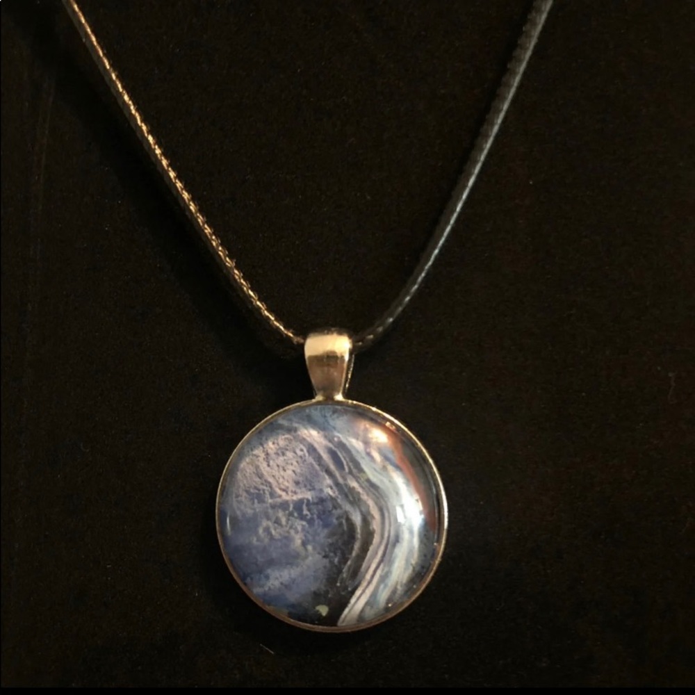Handmade Boho Acrylic Skin Cabochon Pendant - Picture 3 of 4